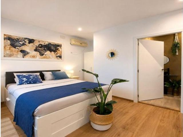 Hostal en funcionamiento para 9 habitaciones