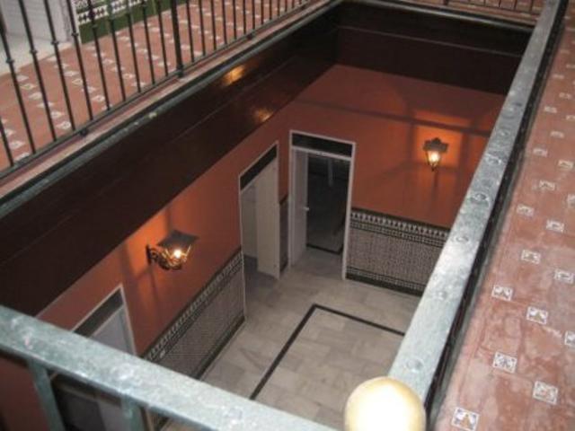 Hostal en venta. Sevilla
