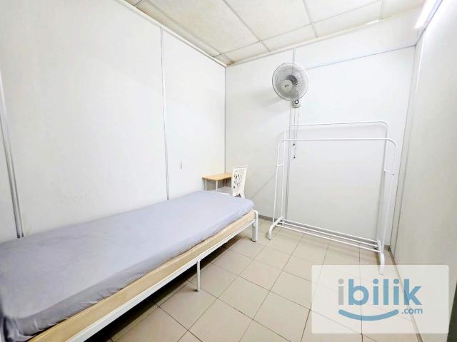 Hostel Style Shoplot Middle Room at Ara Damansara, Petaling Jaya