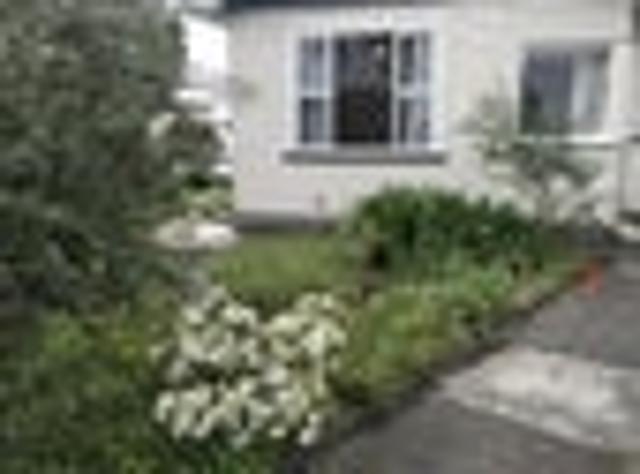 Hospital Hill, 2 bedrooms, $575 pw