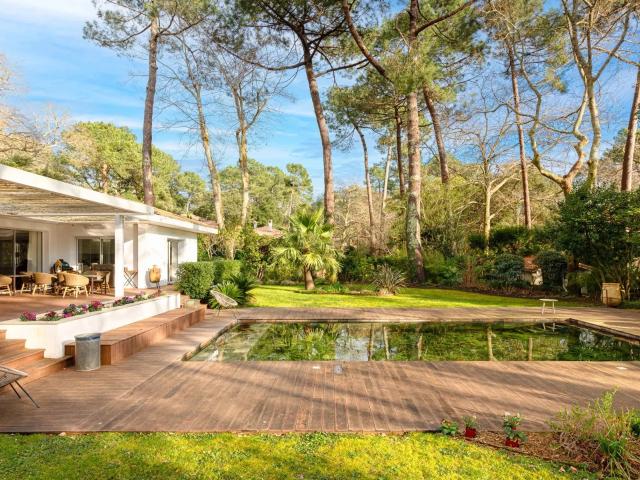 HOSSEGOR – VILLA CONTEMPORAINE EN BORDURE DU GOLF
