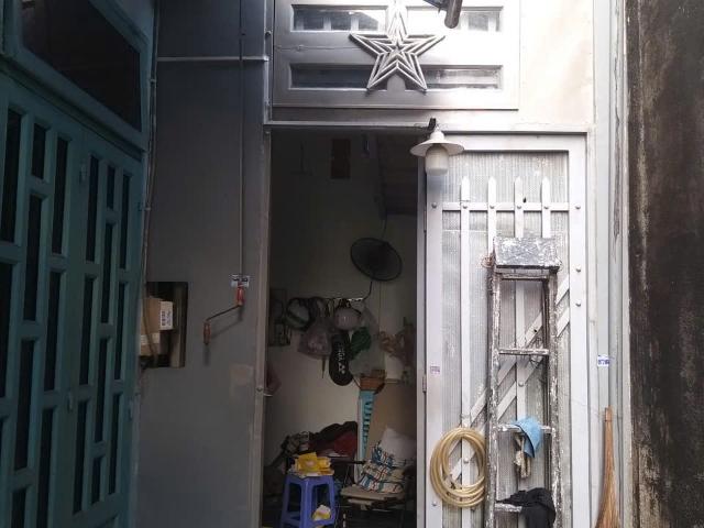 Hot – chính chủ cần bán nhà đường hà thị tháng bà điểm 10 cũ, xã Bà Điểm, Hóc Môn, TP. HCM