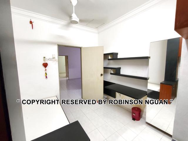 HOT AREA 2 Sty House Renovated Kota Town Near Jonker Mahkota Pahlawan