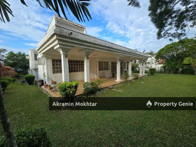 Hot Area, corner lot Bungalow Seksyen 16 Petaling Jaya. FACING MAIN ROAD