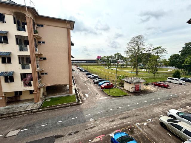 Hot area MELAWIS near UTM got lift 1164sqft 3r2b freehold gg original