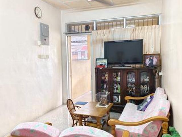 HOT AREA Rumah teres medium kos nak jual FULL LOAN