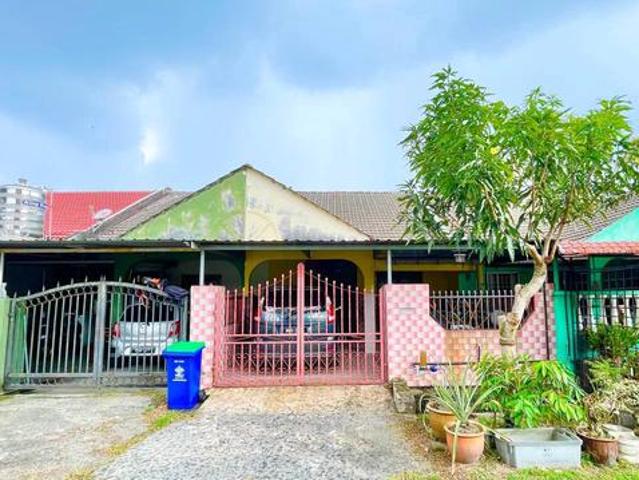 HOT AREA Single Storey Terrace Taman Kinrara Sek 5 Puchong Selango
