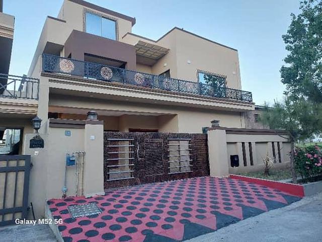 Hot deal 13 marla house for sale in block b in Pakistan | Clasf real estate