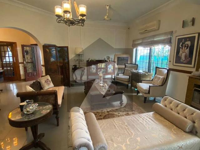 Hot Deal! Beautiful Park Facing House For Sale In Chaklala Scheme 3 Near Amaar Chowk
