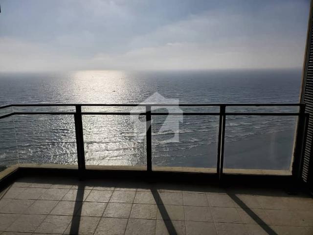 Hot deal | limited time opportunity emaar oceanfront coral tower 01 4 bed luxury apartment for sale higher floor | partial sea view size: 3,150 sq. Ft