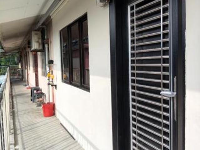 Hot DealLow Cost Flat Taman Melor Johor Bahru