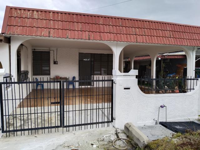 HOT END LOT 30x75 Single Storey Terrace Paroi Jaya Seremban N9