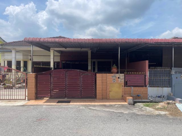 Hot Item Spacious 1Storey Terrace Taman Pertama Sabak Bernam