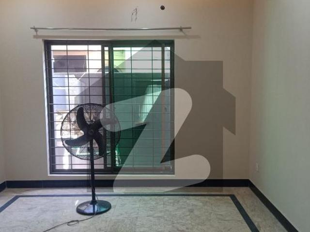 Hot located 7 Marla Triple Story House Jubilee Town