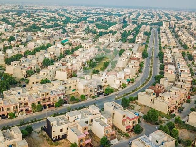 Hot Location' *10 Marla* Prime Location Plot For Sale In Sector F Bahria Town