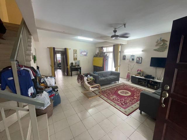 HOT LOCATION Double Storey SemiD Taman Bukit Minyak Indah For Sale