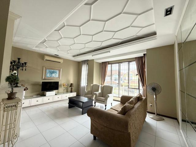 Hot Location Impian Emas Good Condition 25 Storey House Setia Tropika