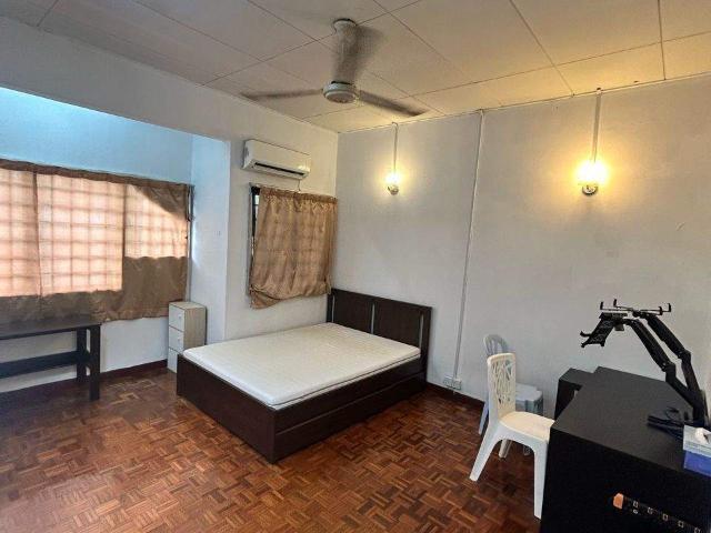 Hot Master Room for Rent at Shah Alam