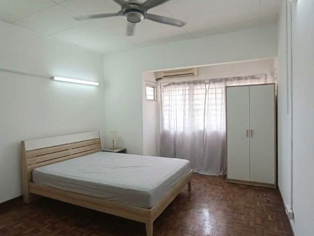 HOT MASTER ROOM @ KOTA DAMANSARA!