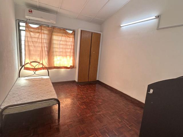 HOT PROMO Low Deposit Single Room for Rent at SS5 Kelana Jaya Free WiFi