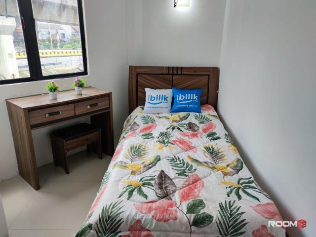 HOT PROMO Near Kelana Jaya LRT Room + Toilet for Rent at SS4