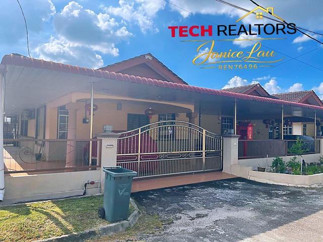 Hot property with open facing Beautiful Semi D at Bandar Sri Astana