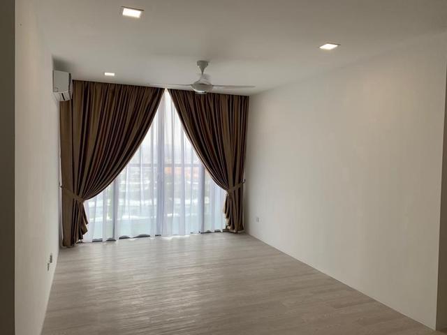 Hot Unit Lakefront Residence 3B2B Partially Furnish 1390sqft Tower 1