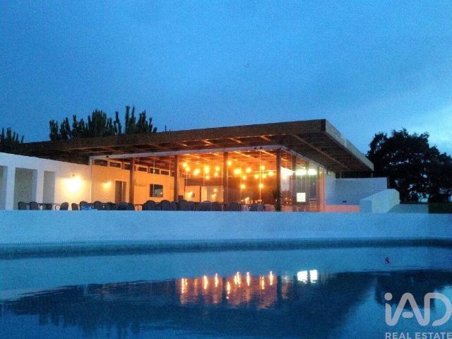 Hotel 4 T32 em São Teotónio de 1633,00 m² 1633m² São Teotónio