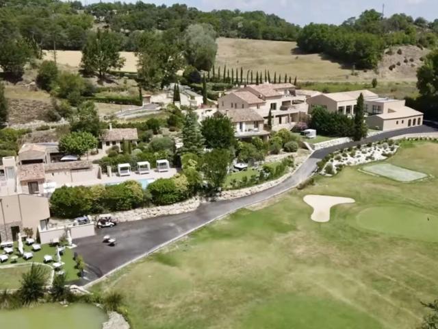 HÔTEL 5 * GOLF RESTAURANT ET SPA EN PROVENCE