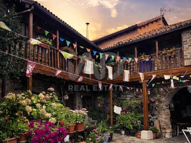Hotel 2 * 9 dormitorios 1019.00 m2