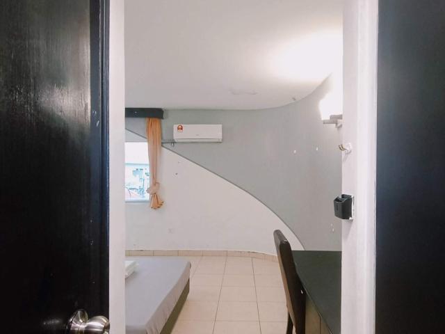 Hotel Vibes Room | Zero Deposit + Wifi Nearly CIQ!