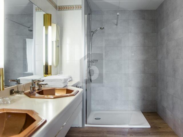 Hotel with 30 rooms on sale in Saignelégier 1 900 m² | dreamo. Ch