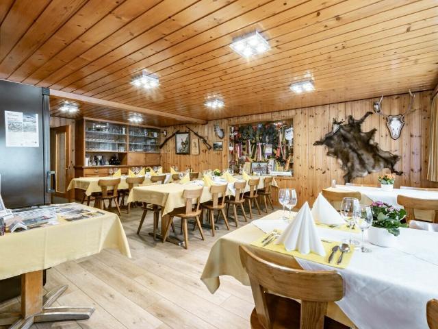 Hotel with 9 rooms on sale in Innertkirchen | dreamo. Ch