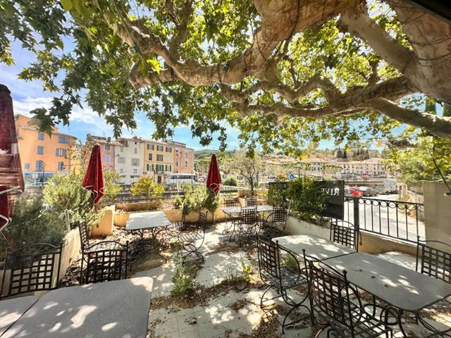 Hotel Apt 11 pièce s 425 m2