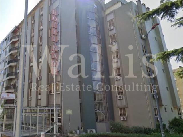 Hotel com 81 Quartos e Bloco de 21 Apartamentos no Porto | Wallis Real Estate