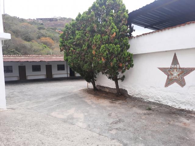 HOTEL CON AMPLIO SALON DE EVENTOS SUBIDA AL JUNQUITO