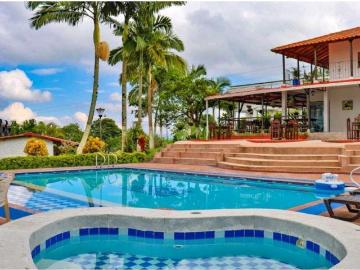 Hotel con encanto de 44800 m2 en venta Montenegro, Quindío Department