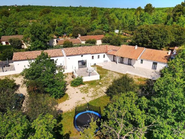 Hôtel de 13 pièces de luxe en vente Régusse, Provence Alpes Côte d'Azur