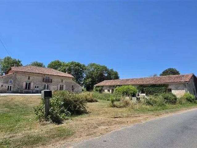Hôtel de 15 pièces de luxe en vente Alloue, Nouvelle Aquitaine