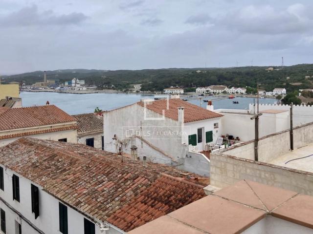 Hotel de 219 m² construidos sobre una parcela de 706 m² con. 219m² Maó