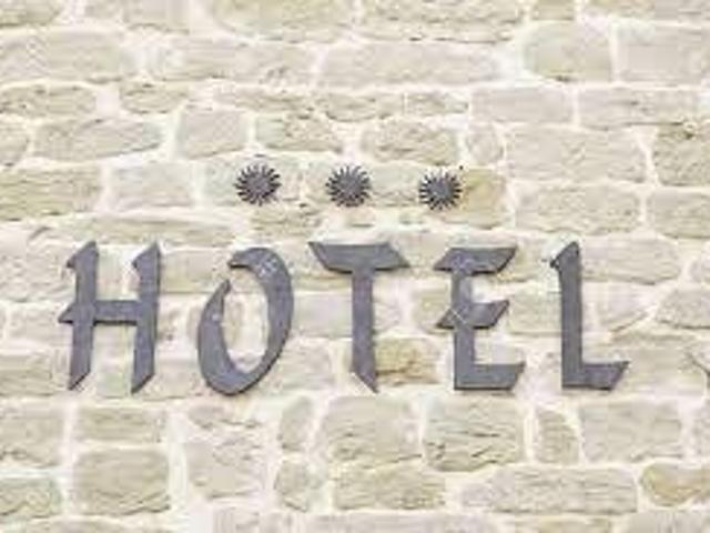 Hotel de tres estrellas.. 36 habitaciones en venta. Esta. 1615m² Murcia