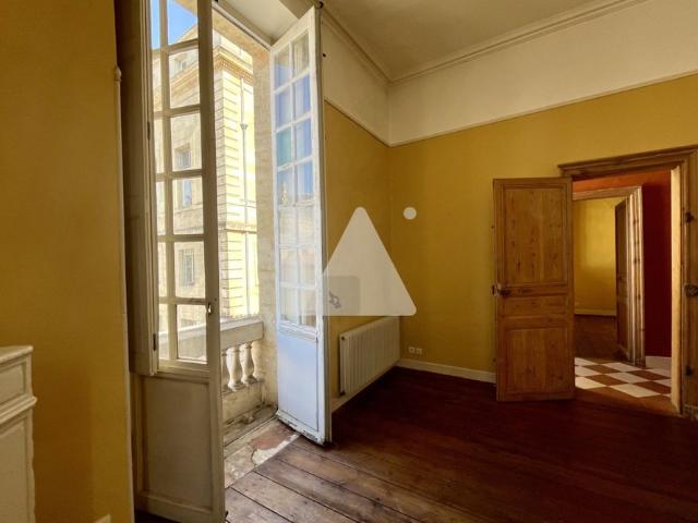 HÔTEL DE VILLE T2