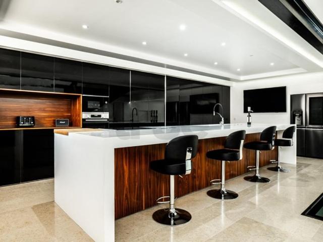 Hotel de alto padrão de 855 m2 à à venda, Leiria