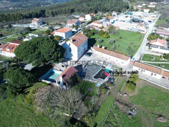 Hotel de arte ou propriedade para ficar. Licença AL