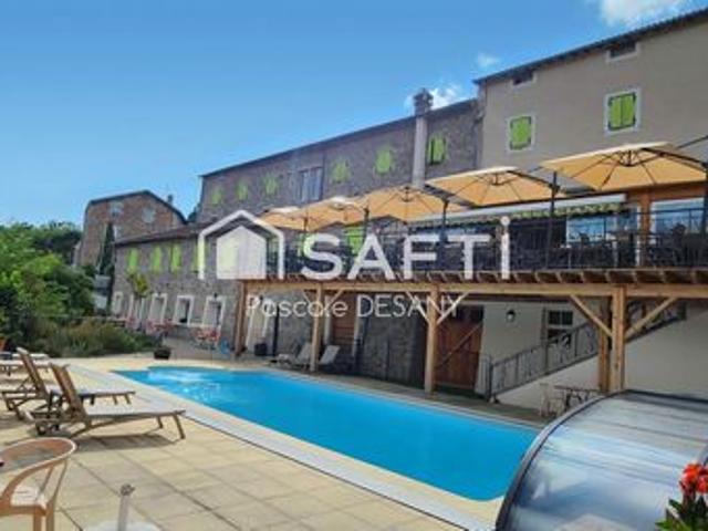 Hôtel de charme restaurant 2*, avec piscine