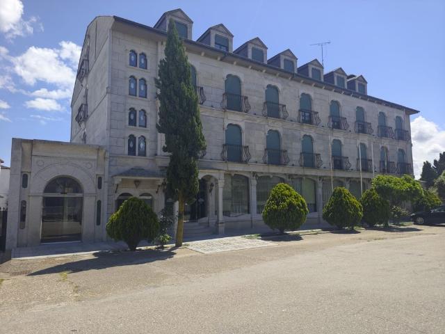 Hotel de lujo de 2421 m2 en venta Muga de Sayago, España