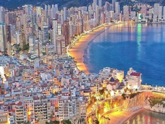 Hotel de lujo de 2200 m2 en venta Benidorm, Valencia