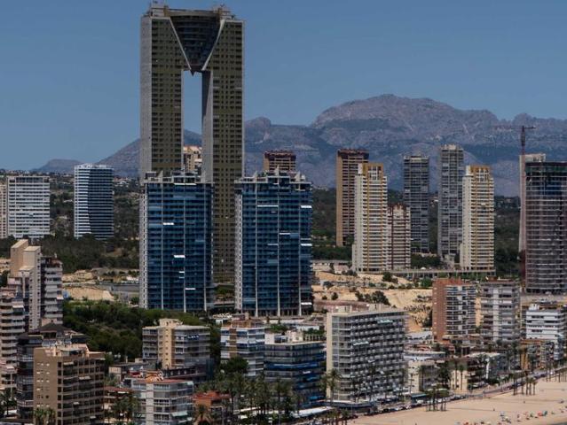 Hotel de lujo de 3000 m2 en venta Benidorm, España