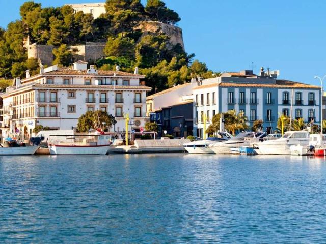 Hotel de lujo de 5000 m2 en venta Denia, España