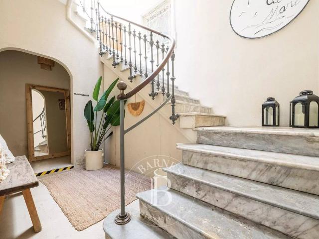 Hotel di prestigio di 1239 mq in vendita Cagliari, Italia